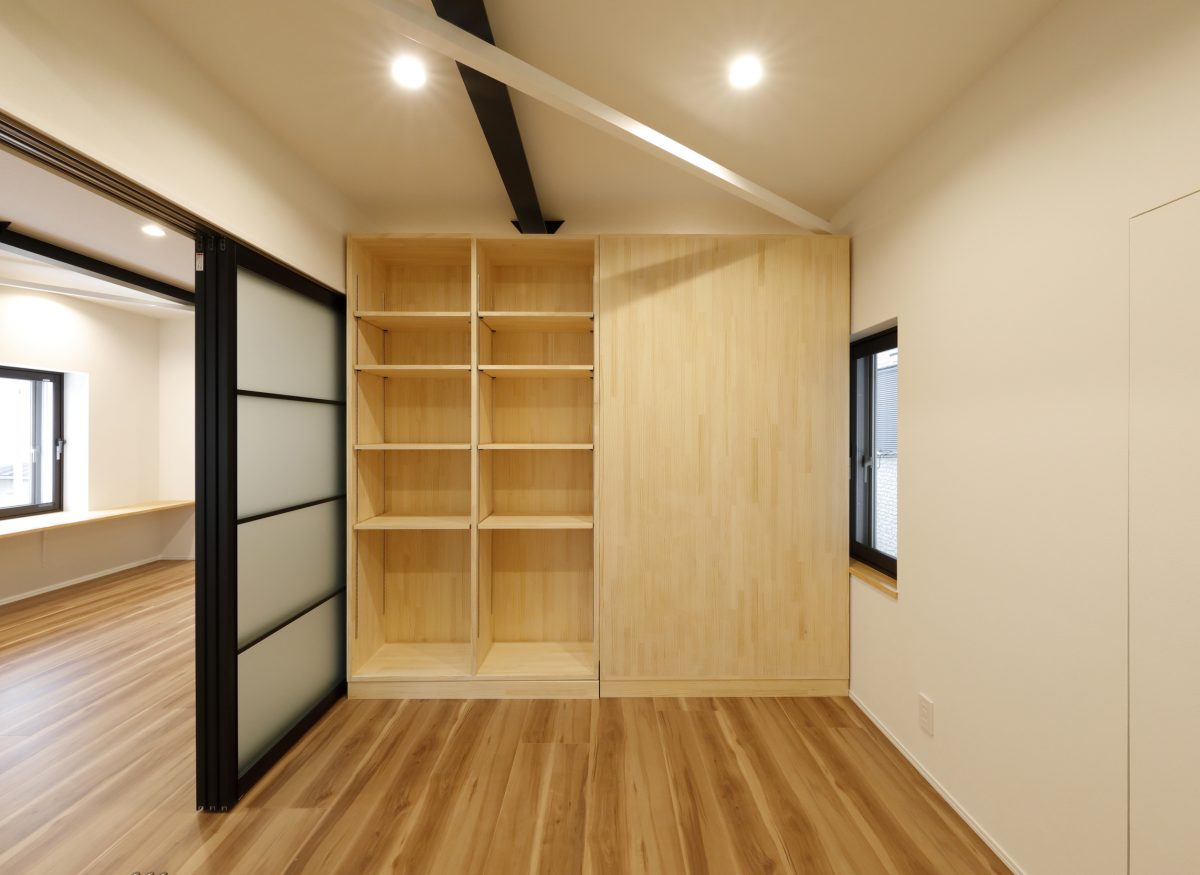 子供室間の可動収納