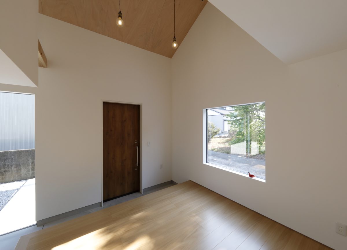 国分エントランス